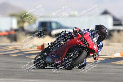 media/Oct-30-2025-Racers Edge (Thu) [[dabbdaf680]]/2-A Group/Session 2 (Turn 16)/